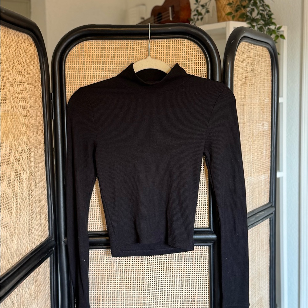Chic Black Long Sleeve Top